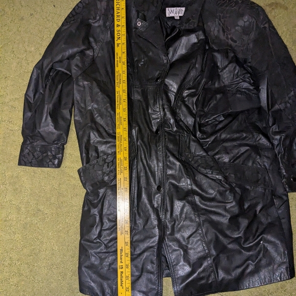 Winlit Leather Jacket - Picture 2 of 6